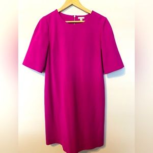 Gap t-shirt dress with full length zipper in back. Size 10